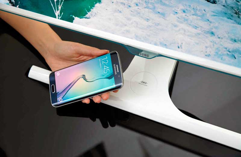 Samsung SE370 monitor vezeték nélküli töltővel