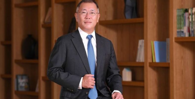 A MotorTrend magazin Euisun Chung urat, a Hyundai Motor Group elnök-vezérigazgatóját választotta meg az Év emberének